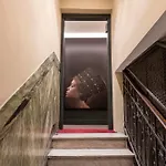 Stunning Cupola Apt-Steps From San Babila & Duomo