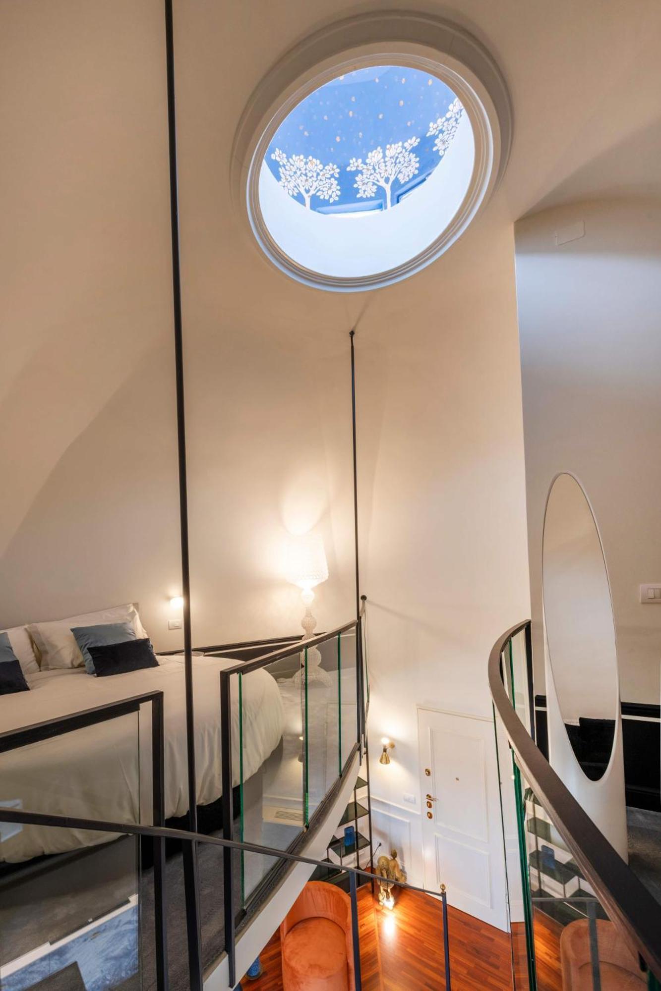 Stunning Cupola Apt-steps From San Babila & Duomo Apartment Mailand