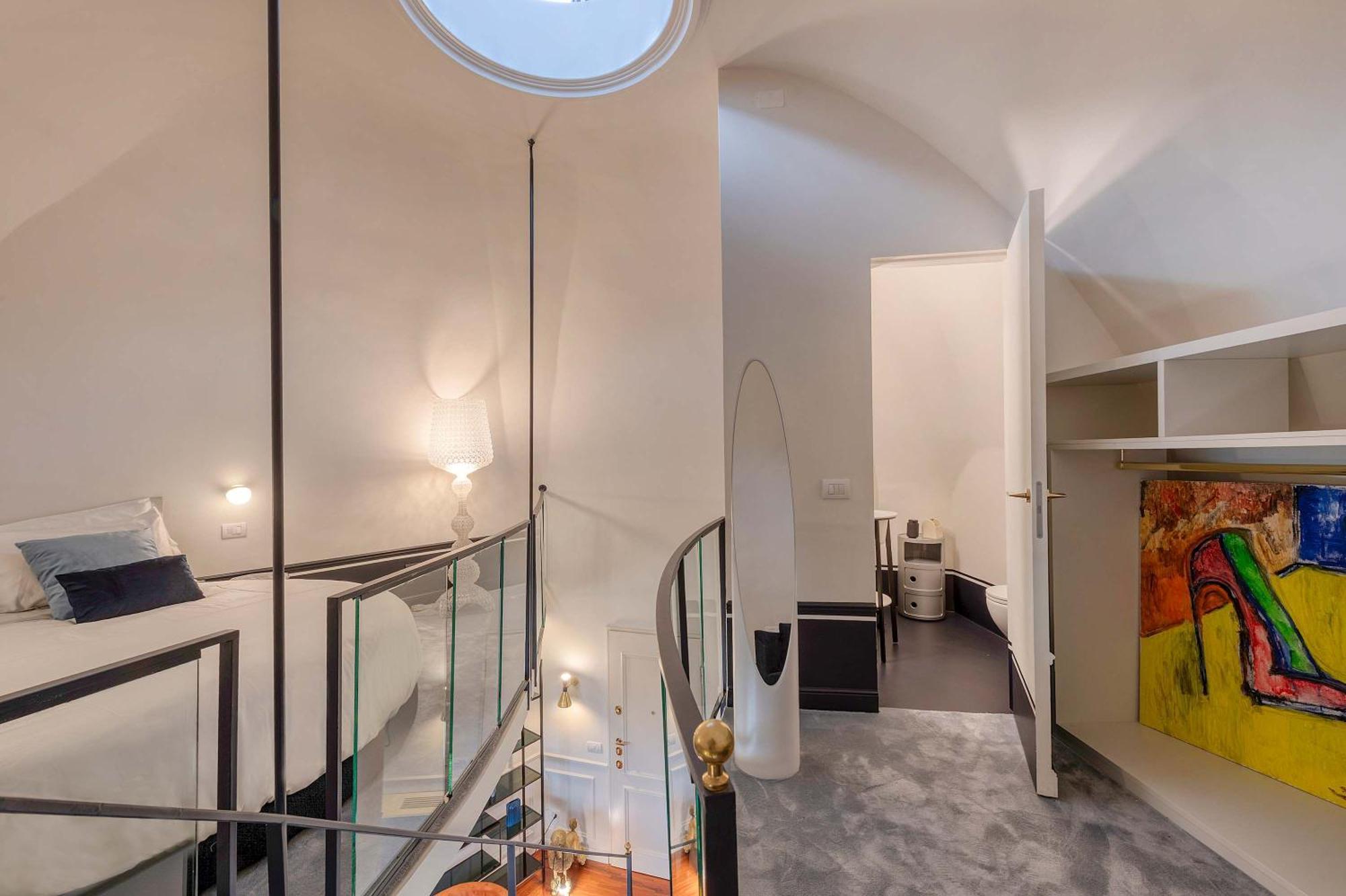 Stunning Cupola Apt-steps From San Babila & Duomo