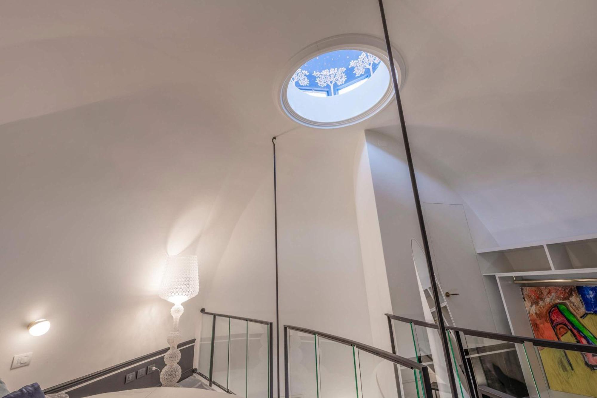Stunning Cupola Apt-steps From San Babila & Duomo