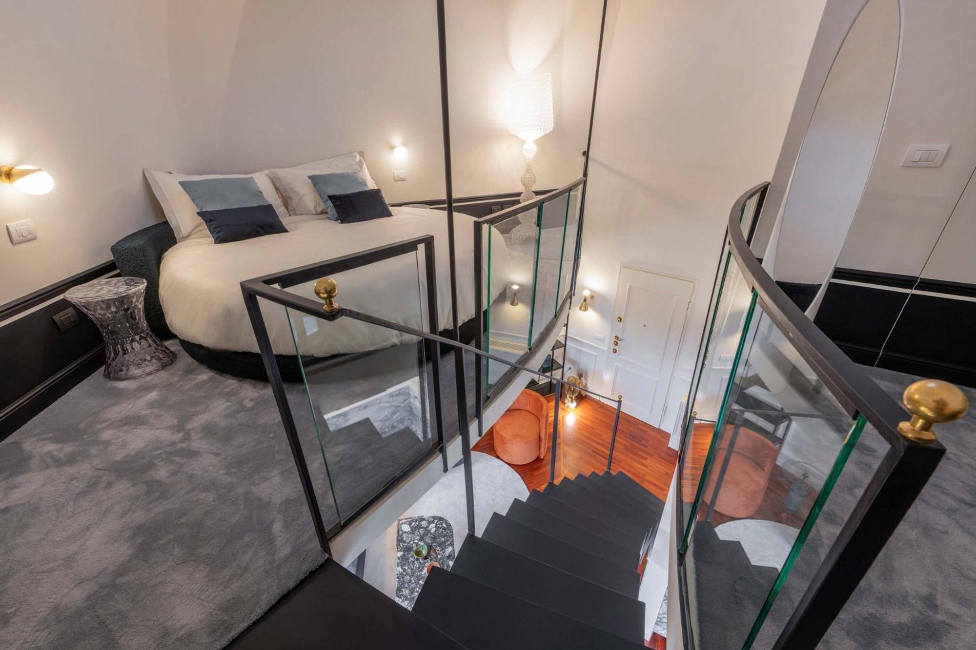 Apartment Stunning Cupola Apt-steps From San Babila & Duomo *