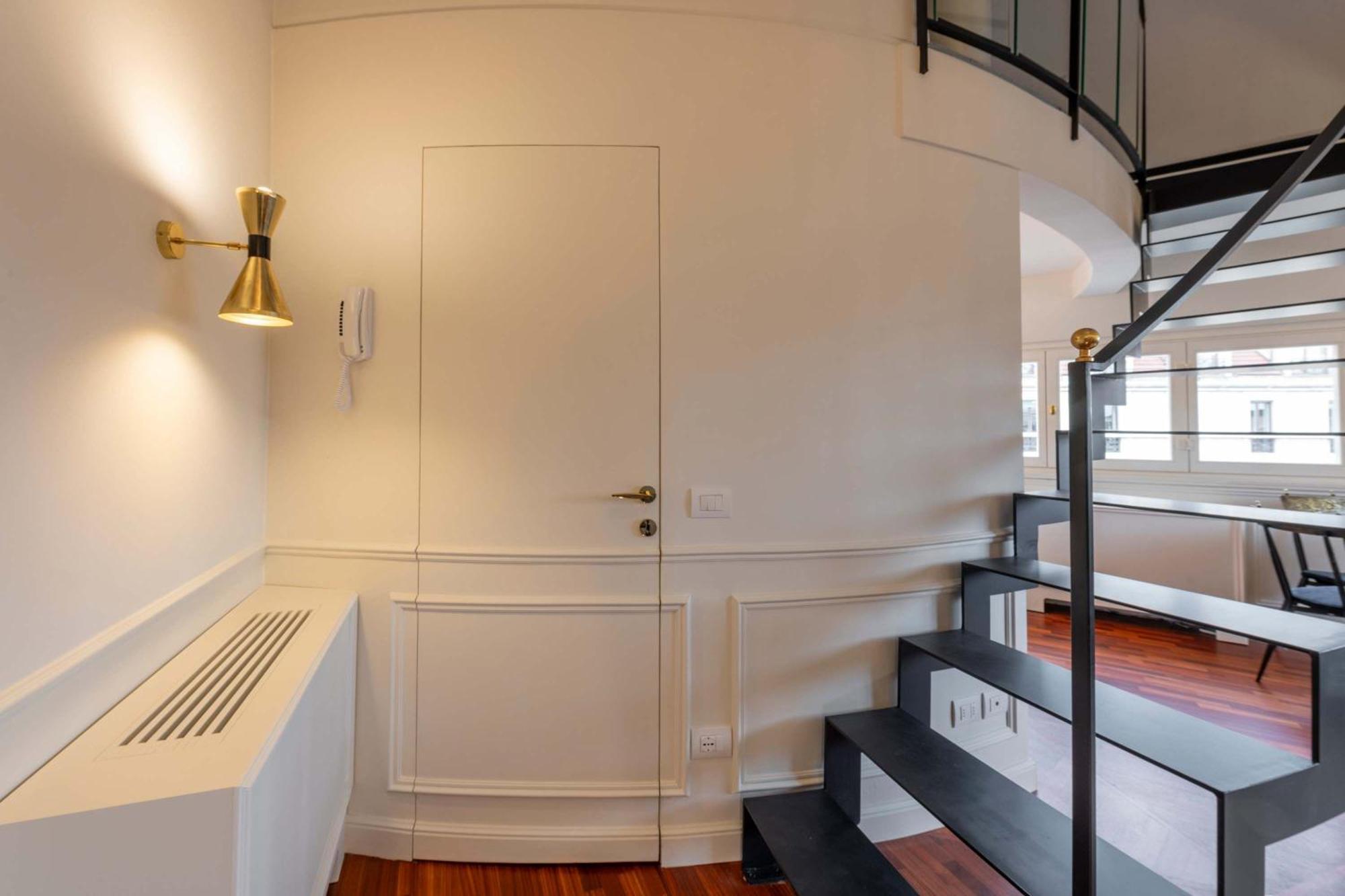 Stunning Cupola Apt-steps From San Babila & Duomo Apartment Mailand