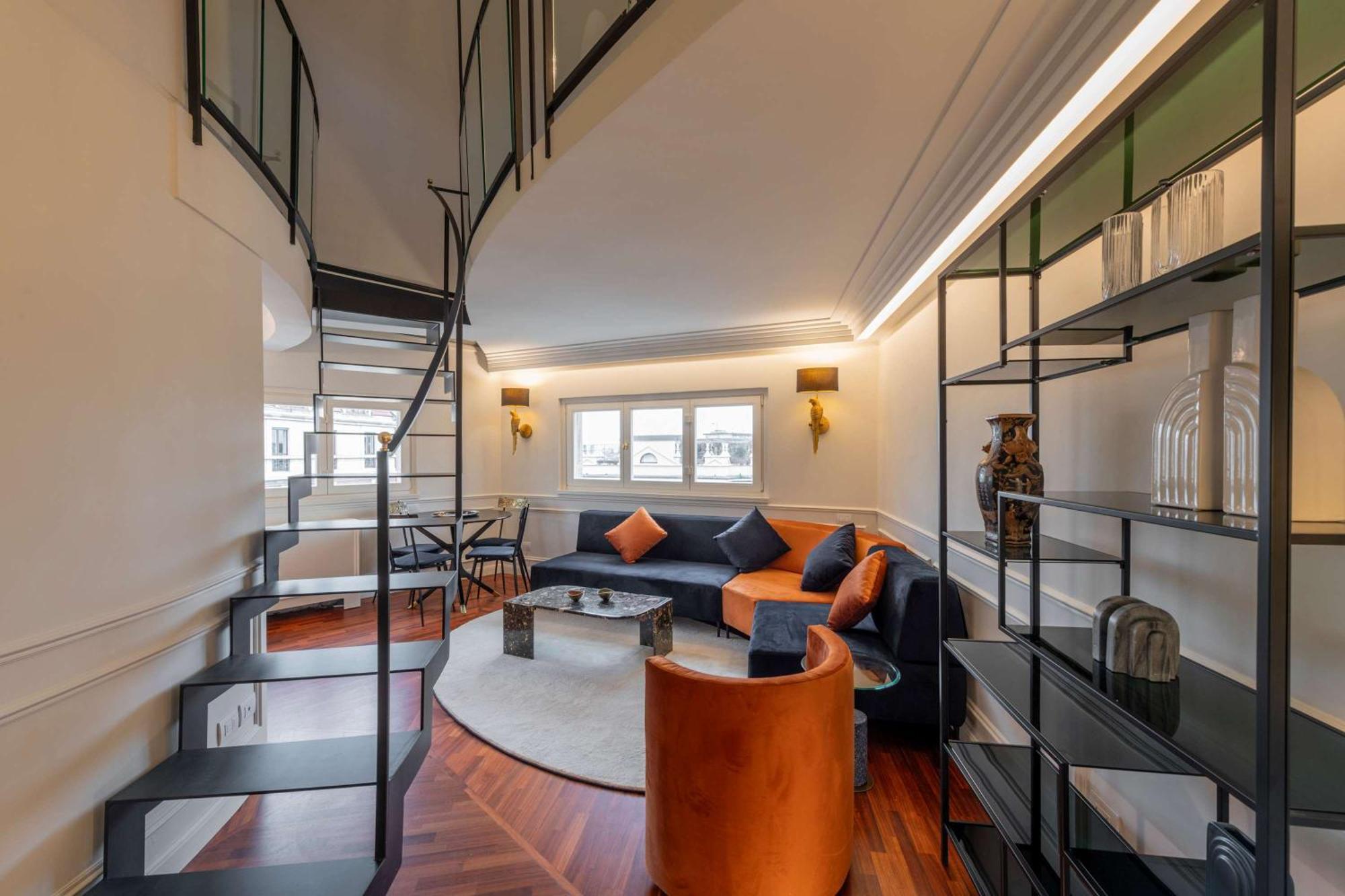 Stunning Cupola Apt-steps From San Babila & Duomo Mailand