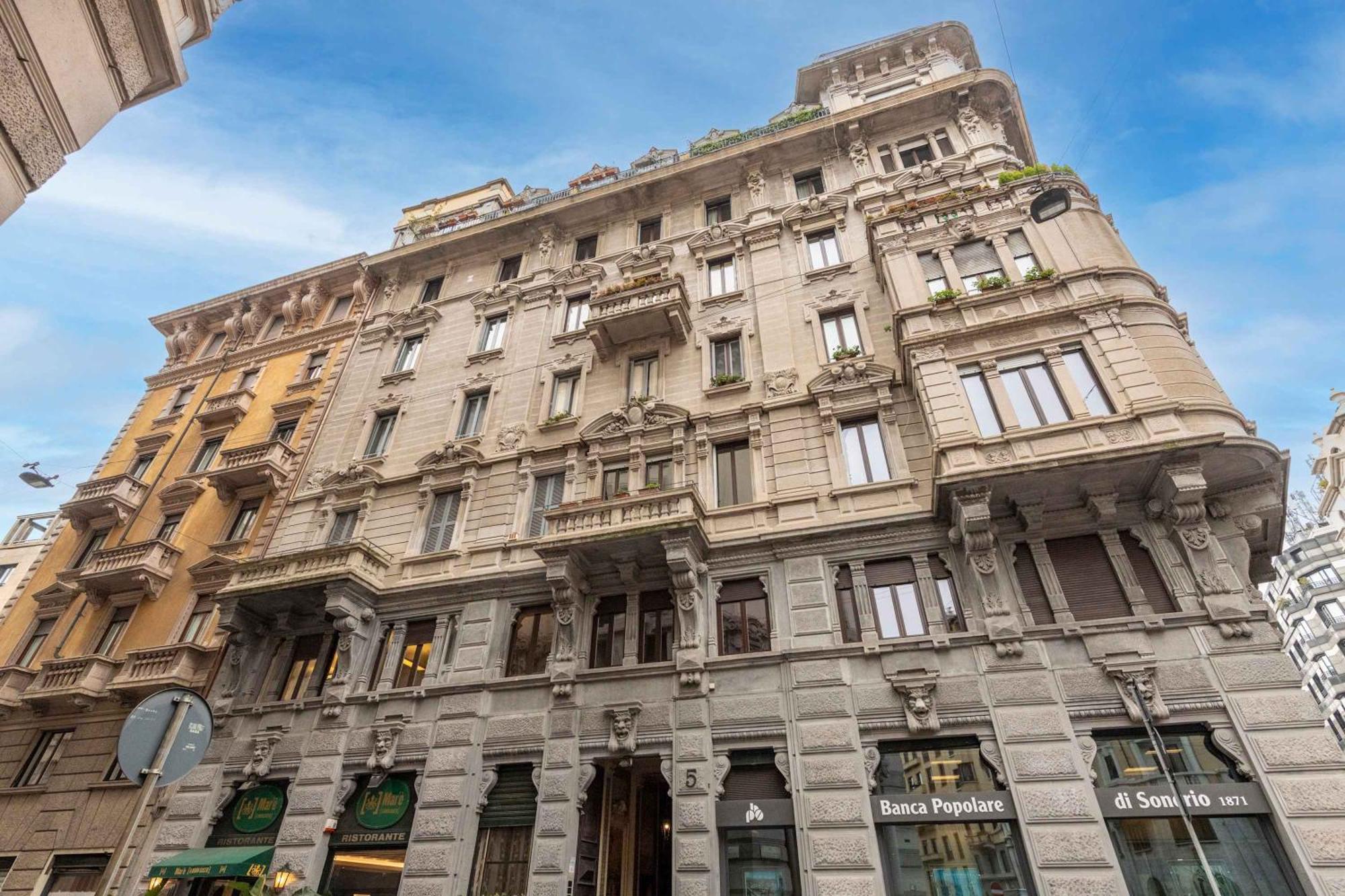 Stunning Cupola Apt-steps From San Babila & Duomo * Mailand
